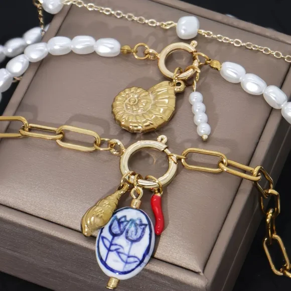 18 KT Gold Over Titanium Necklace Set - Picture 2 of 4